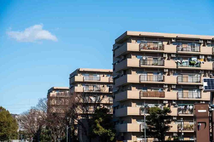 マンション購入は暴落待ちしたほうがよい？価格推移やリスクを解説